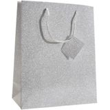 Set van 6x stuks luxe papieren giftbags/cadeau tasjes zilver met glitters 21 x 26 x 10 cm