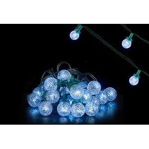 Kerstverlichting/party lights 30x koud witte LED bolletjes 600 cm op batterijen