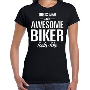 Awesome biker / motorrijdster cadeau t-shirt zwart dames