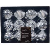 12x st gedecoreerde kerstballen 6 cm incl. folieslinger - zilver - kunststof