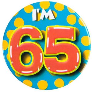Verjaardags button I am 65 kledingdecoratie voor verjaardag