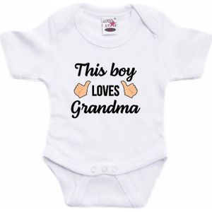This boy loves grandma cadeau baby rompertje wit jongens