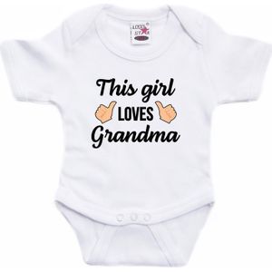 This girl loves grandma cadeau baby rompertje wit meisjes