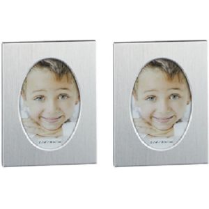 Set van 2x stuks aluminium fotolijst zilver ovaal geschikt voor een foto van 5,5 x 8 cm
