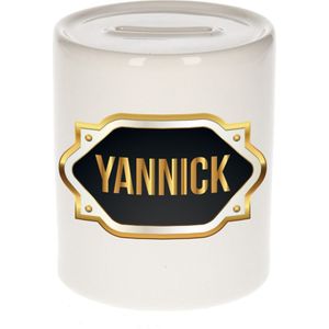 Naam cadeau spaarpot Yannick met gouden embleem