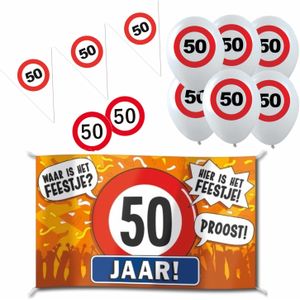 Feestartikelen 50 jaar verjaardag versiering pakket verkeersborden