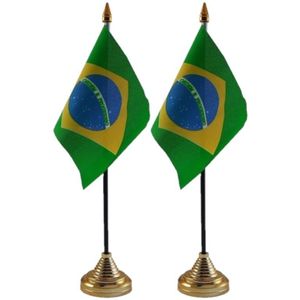 2x stuks brazilie tafelvlaggetje 10 x 15 cm met standaard