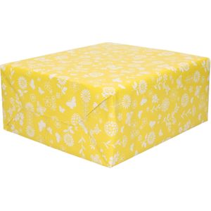 1x Rollen Inpakpapier/cadeaupapier geel met witte bloemen en vlinders 200 x 70 cm