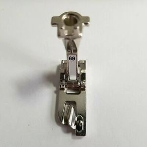 Bernina Oude Schelp- en tricotzoomvoet 4 mm 69