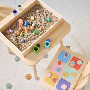 Petite Amélie - Sensorische Speelbak - Meerkleurig - Hout - Incl. Deksel en 12 Kleurrijke Schijven