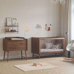 DOORGROEI BABYKAMER «ROSEAU» 2-DELIG | MEEGROEIBED EN COMMODE | WALNOOT