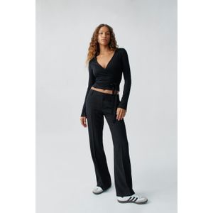 Gina Tricot - Relaxed bootcut trousers - ausgestellte anzughosen - Schwarz - 44 - Dame