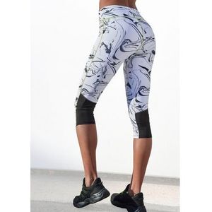 active by Lascana Caprilegging White Marble met mesh-inzetten