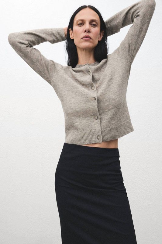 Mango gebreid vest grijs melange