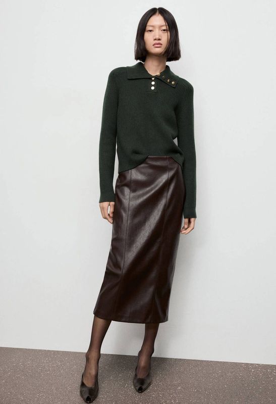 Mango trui donkergroen rib gebreid