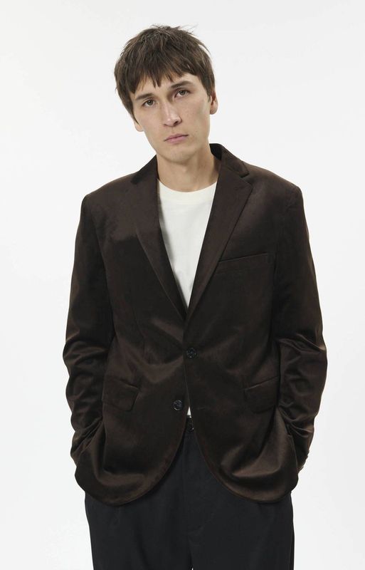 Matinique Colbert 'MAGeorge'  bruin