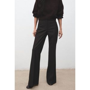 Mango regular waist flared broek donkerbruin