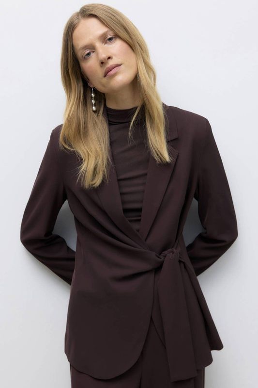 AWARE getailleerde blazer donkerbruin