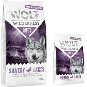 12 2kg Gratis! 14kg Soft Silvery Lakes Scharrelkip & Eend Wolf of Wilderness Hondenvoer