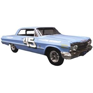 AMT 1:25 1963 Chevy Impala SS 2T Plastic Kit Car Model American