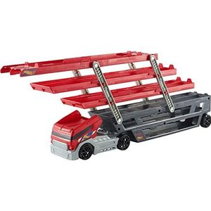 Hot Wheels Mega Transporter, rood en zwart, vrachtwagen voor het vervoer van maximaal 50 kleine auto's, speelgoed voor kinderen, CKC09 exclusief op Amazon