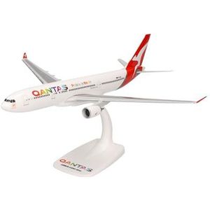 Herpa Qantas Airbus vliegtuig model A330-200 ""Pride is in the Air"", schaal 1:200, Snap-fit model, verzamelstuk, vliegtuig met standaard, plastic figuur