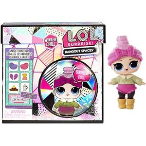 LOL Surprise Winter Chill Hangout Spaces Furniture Set - Cozy Baby - Met 10+ verrassingen incl. pop, accessoires & meubilair - Uitvouw speelset - Verzamelbaar - Voor jongens en meisjes van 4+ jaar