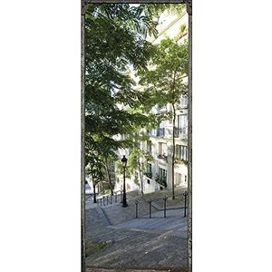 Decoratieve deursticker, rue de montmartre hellend en geplaveid typisch Parijs, 83 cm x 204 cm