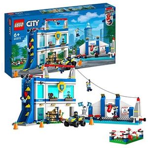 LEGO 60372 City Politie Training Center, met hindernisbaan, paardenfiguur, autospeelgoed en minifiguren politie, kinderen van 6 jaar