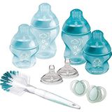 Tommee Tippee Dichter bij de natuur pasgeboren babyfles starterset, borstachtige spenen met anti-koliekklep, gemengde maten, blauw