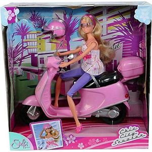 Steffi Love - Chic City met Roze Scooter