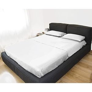 GEMITEX Beddengoedset voor tweepersoonsbed, kleur: wit, met no-stero-behandeling, satijneffect, van microvezel-polyester. Bestaande uit 2 lakens en 2 kussenslopen. Vervaardigd in Italië