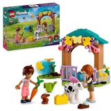 LEGO 42607 Friends Autums Kalfsstal, boerderijspeelgoed met dieren voor kinderen, 2 figuren, konijnenfiguur