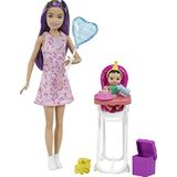 Barbie Familie Verjaardagsset met Skipper babysitter pop, babyfiguur, kinderstoel en accessoires, kinderspeelgoed, GRP40