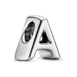 Pandora Moments letter A - omkeerbare alfabetbedel van sterling zilver met harten in reliëf en kralen op de achterkant - compatibel met Moments Collection, One Size, Zilver, Geen edelsteen, Zilver,