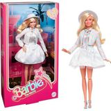 Barbie De Film - Barbie-pop Mannequin met geruite outfit, 3-delig ensemble, met hoed en bijpassend jasje, geïnspireerd op de film, om te verzamelen, kinderspeelgoed, HRF26