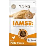 IAMS Vitality - Premium droogvoer voor senioren katten – smakelijke volle uitgebalanceerde – bevordert groei en vitaliteit – met verse kip – zonder GMO kleurstoffen met kunstmatige aroma –