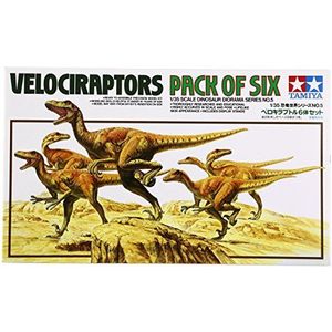TAMIYA 60105 - 1:35 Velociraptors Pack of Six