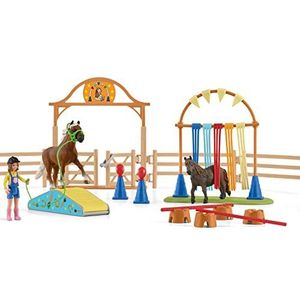 schleich FARM WORLD Speelfigurenset - Paarden Trainingskamp - Kinderspeelgoed voor Jongens en Meisjes - 3 tot 8 jaar - 41 Onderdelen - 42481