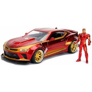 Jada Toys Marvel Iron Man 2016 Chevy Camaro SS 1:24 miniatuurauto met Iron Man figuur van gegoten zink, open deuren, motorkap, kofferbak, rood/goud