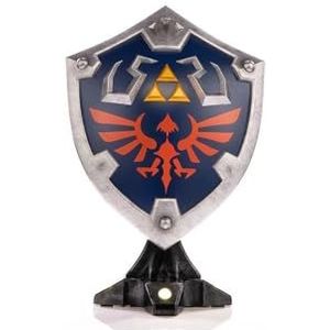 First 4 Figuur The Legend of Zelda: Breath of the Wild - Hylian Shield PVC Statue / Beeld