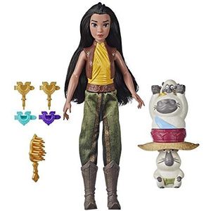 Disney Raya and the Last Dragon Kracht en stijl-set met modepop en haarkruller, speelgoed voor kinderen vanaf 5 jaar Multi