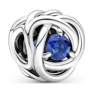 Pandora Moments Sterling zilveren cirkel bedel met hemelsblauw kristal, Sterling zilver, Zirkonia
