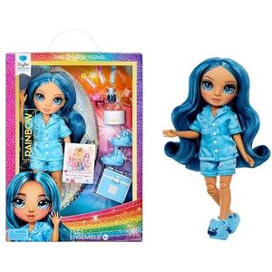 Rainbow High Junior High PJ Party - Skyler (blauw) - 22 cm grote pop met onesie, pantoffels en speelaccessoires - speelgoed voor kinderen - ideaal voor 4-12 jaar