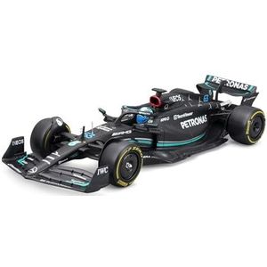 Bburago - 1/24 Racing - 2023 Mercedes-AMG F1 W14 E-Performance - avec Casque #Russell - Nouveauté 2024 : Une réplique précise pour Les Fans de Course, capturant l'esprit de la compétition