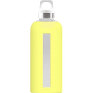 Sigg Star Yellow waterfles (0,5 l), luchtdichte drinkfles zonder schadelijke stoffen, hittebestendige glazen fles met zachte siliconen hoes