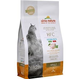 Almo Nature HFC Adult Sterilised – droogvoer voor katten met kip, oorspronkelijk geschikt voor menselijke consumptie en nu als kattenvoer gebruikt.