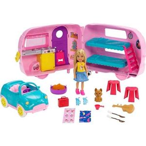 Barbie Familie Chelsea mini-pop set met auto en caravan, figuurtje en accessoires, kinderspeelgoed, FXG90