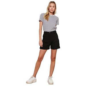 Trendyol Basic en casual bermuda shorts voor dames, zwart.