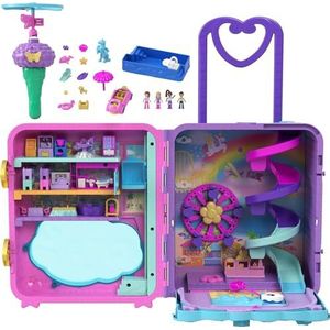 Polly Pocket Pollyville kofferset, toeristenkoffer met 5 speelzones, bevat 4 figuren en 1 voertuigtas, plus 25 accessoires inbegrepen, speelgoed voor kinderen vanaf 4 jaar, HKV43